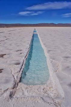 A must see when backpacking Argentina. Here’s all you need to know about planning a trip to the Salinas Grandes Jujuy. Including how to get there, what to take & where to stay near the Argentina Salt Flats | #argentina #saltflats #southamerica