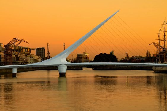 Puerto Madero : À LA DÉCOUVERTE DU “PUENTE DE LA MUJER”