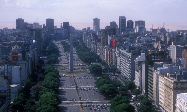 L’avenue la plus large au monde est à Buenos Aires !
